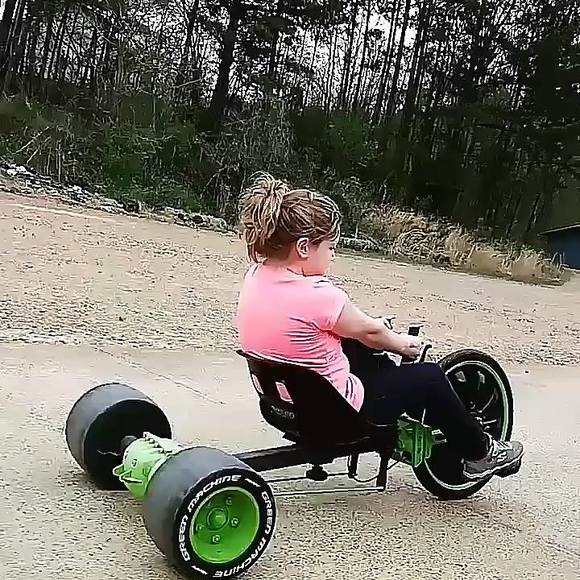 Meet your Posher, Kim - Picture 1 of 1